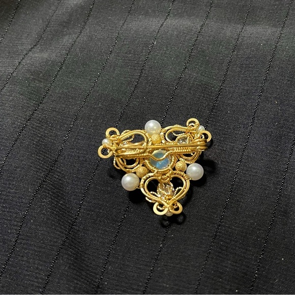 Handmade Triangle Shaped Brooch with Rainbow Moonstone and Freshwater Pearl - Picture 4 of 7